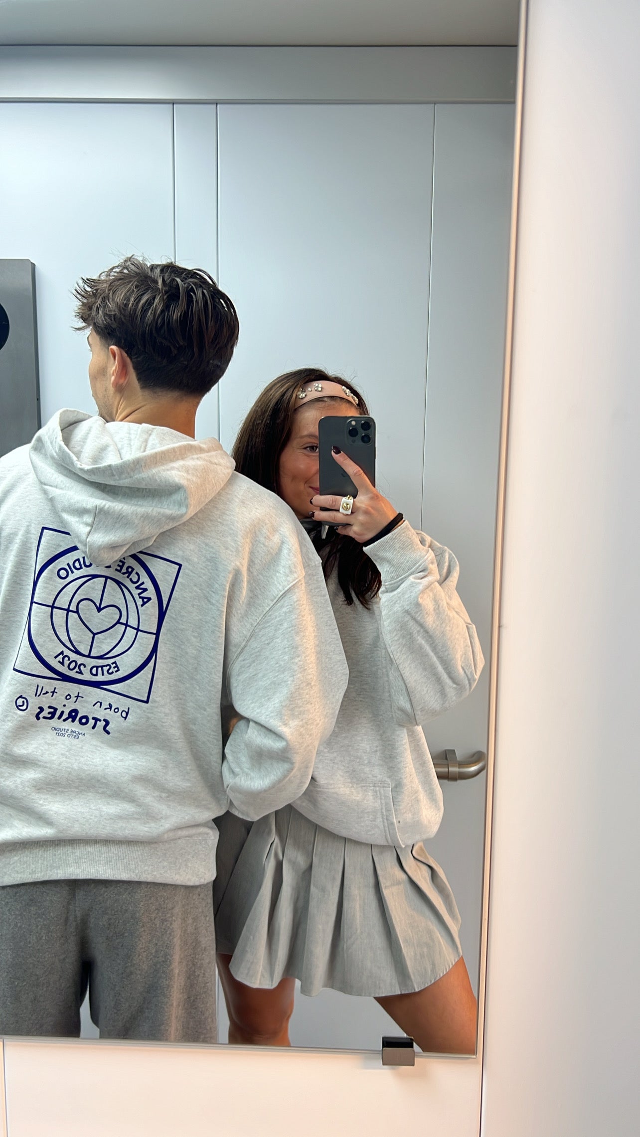Sweat « born to tell stories » gris