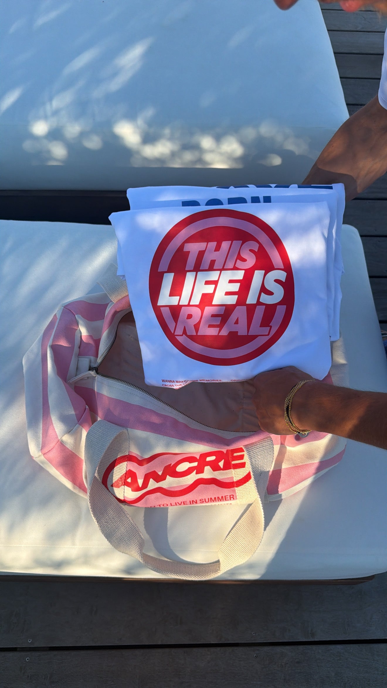 T-shirt "this life is real"