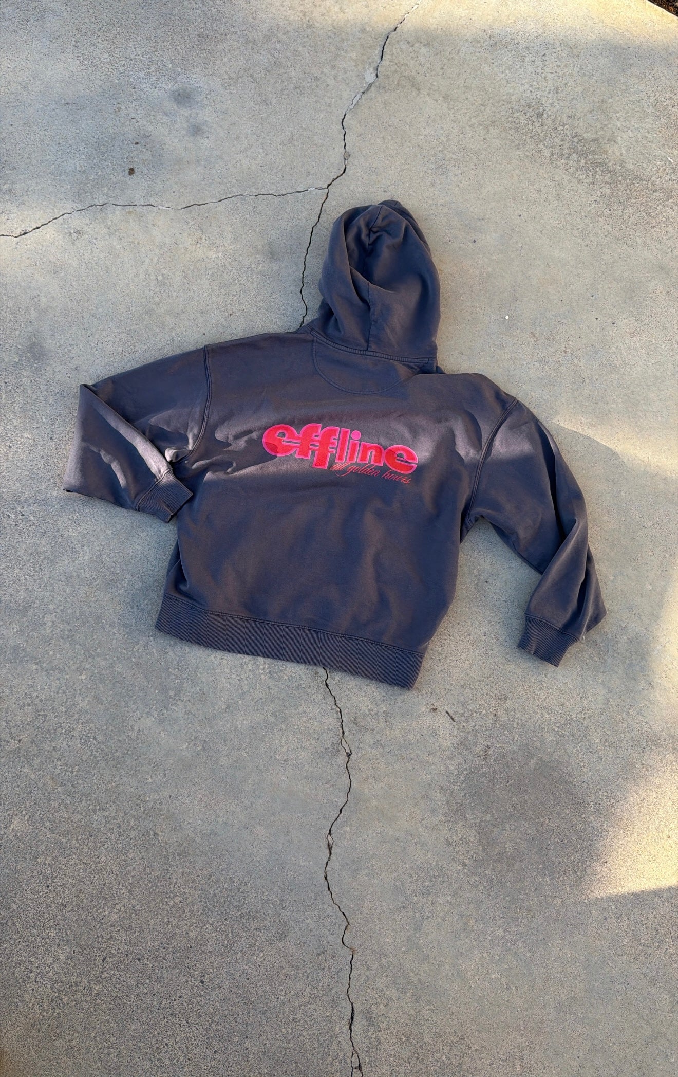 Sweat "offline" gris délavé