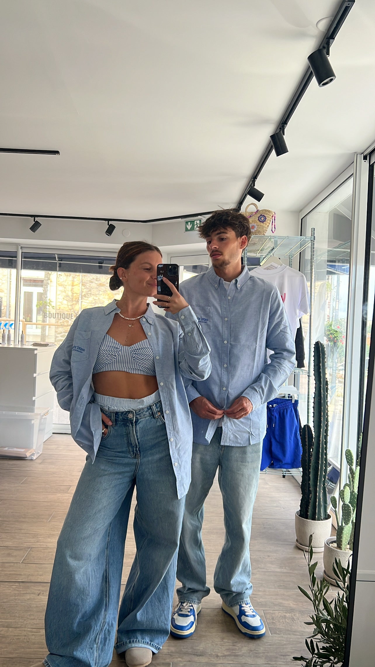 Chemise brodée « ancré » bleue
