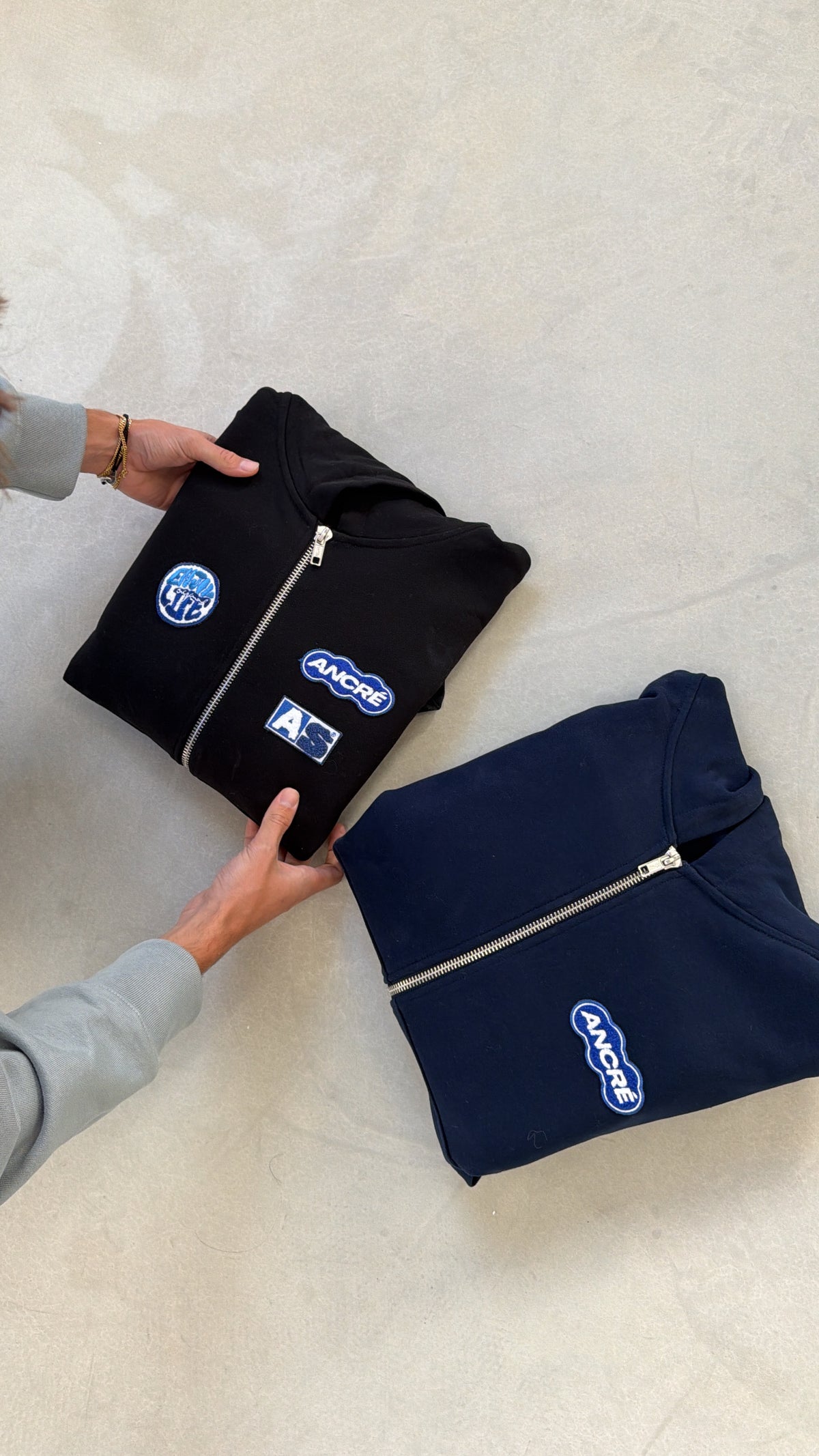 Hoodie zippé "signature" bleu marine