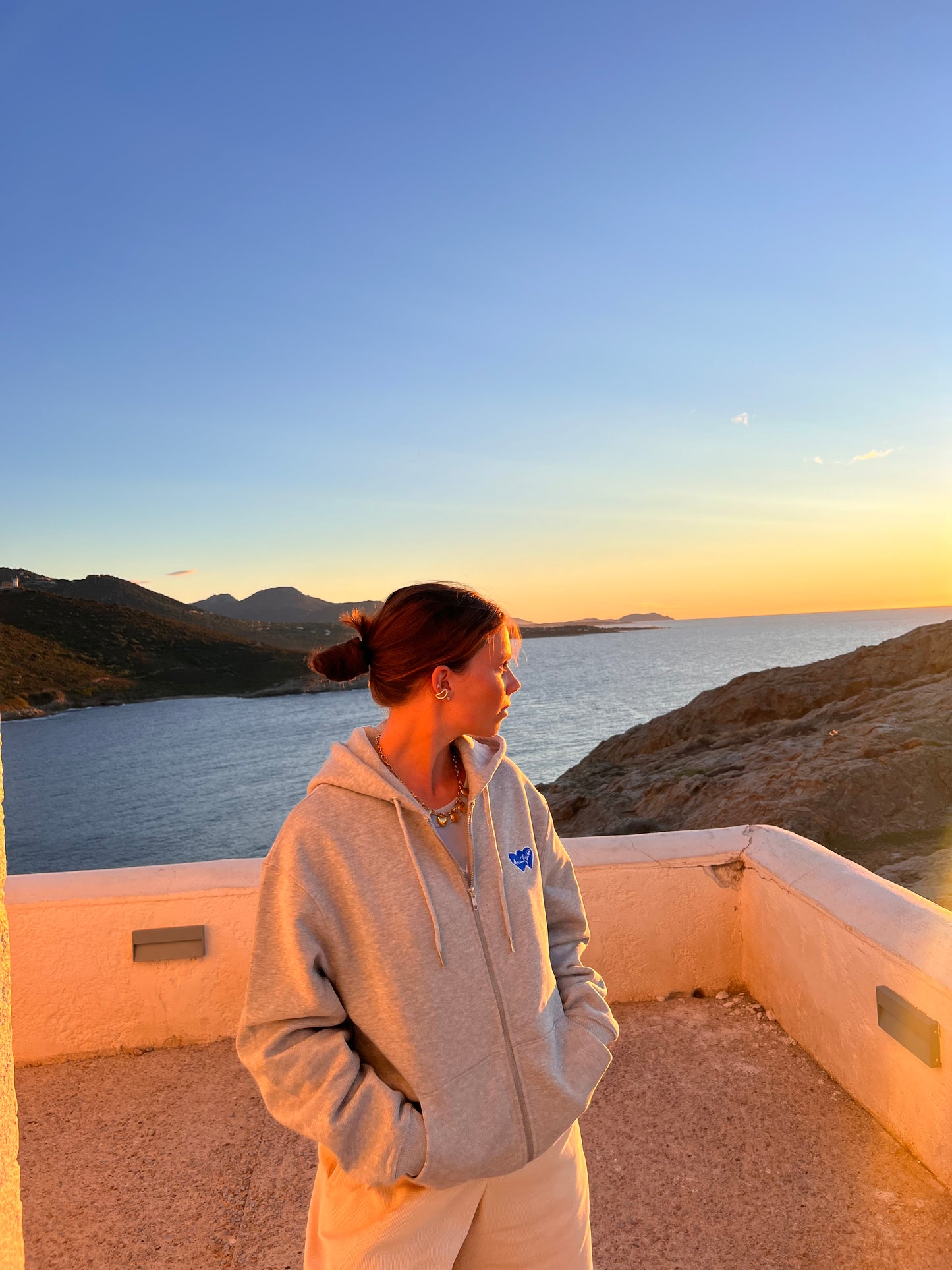 Hoodie brodé zippé « change the rules »