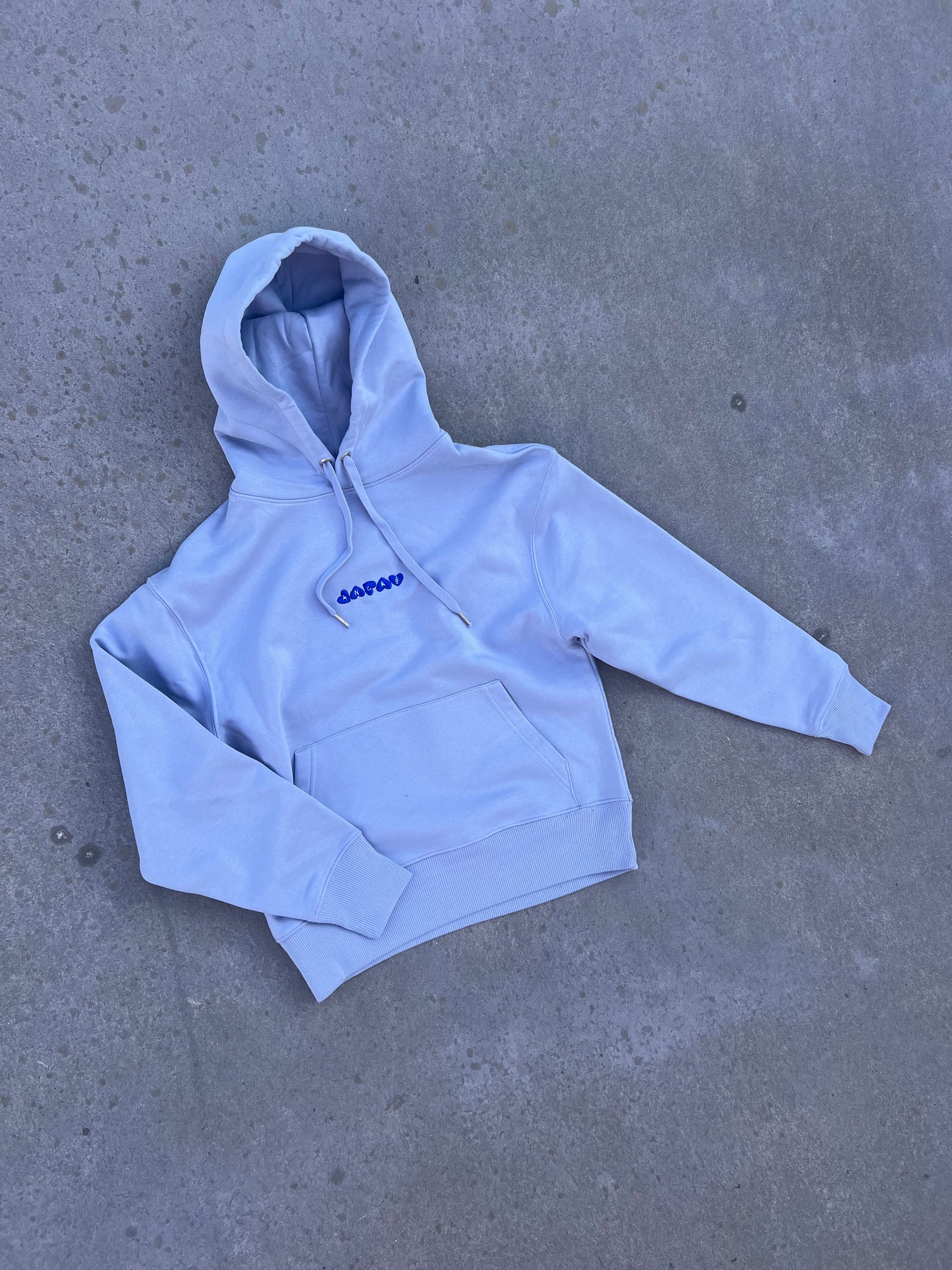 Sweat brodé « ancré » bleu pastel