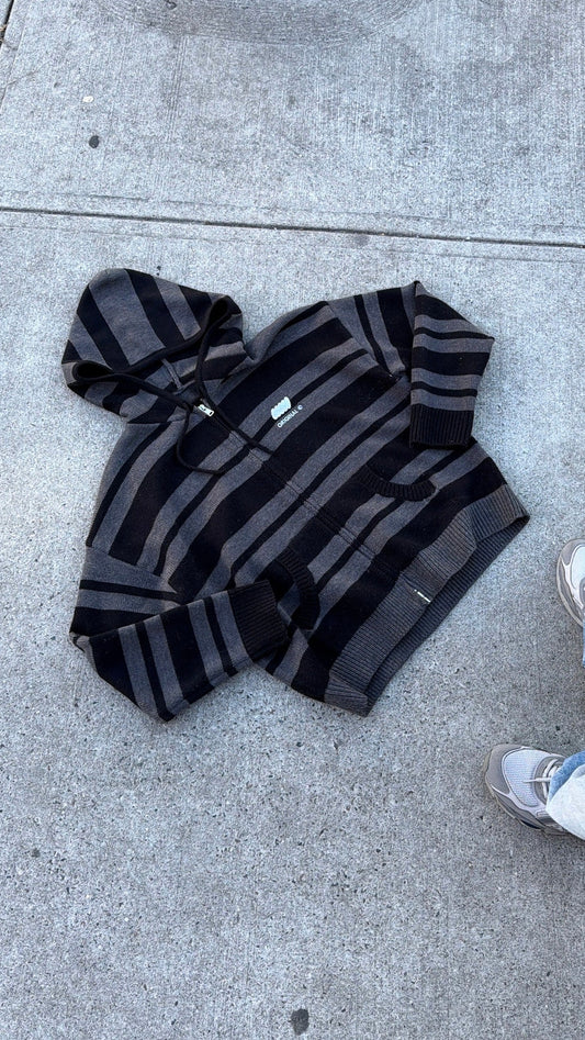 knit zippé "N.01" rayé noir et gris