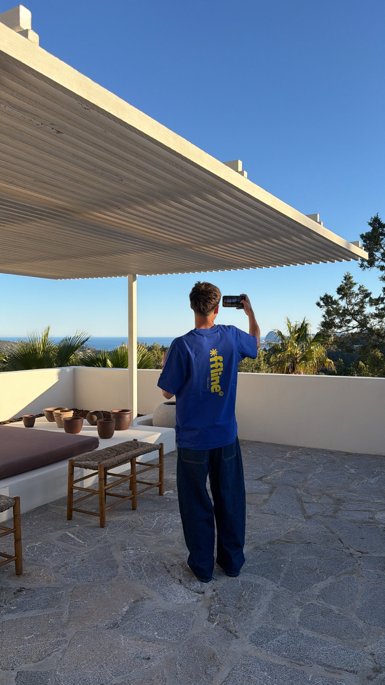 T-shirt "offline" bleu roi