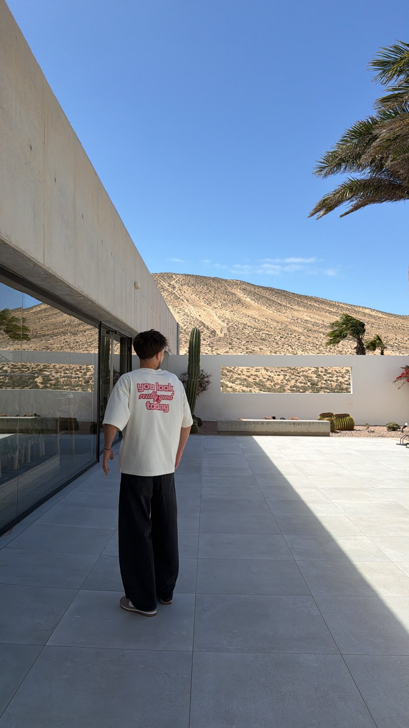 T-shirt "you look really good"