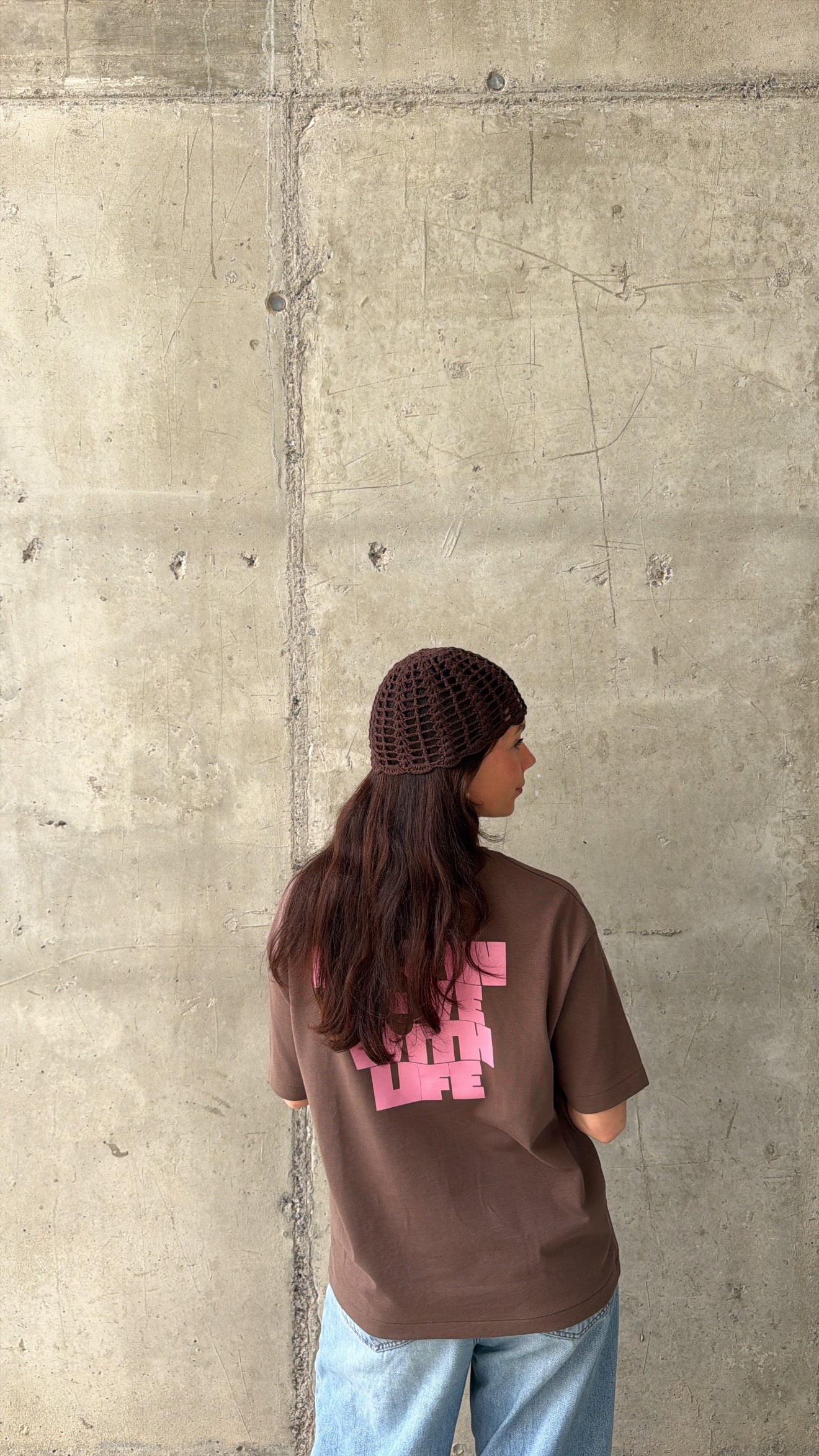 T-shirt "fall in love with life" marron