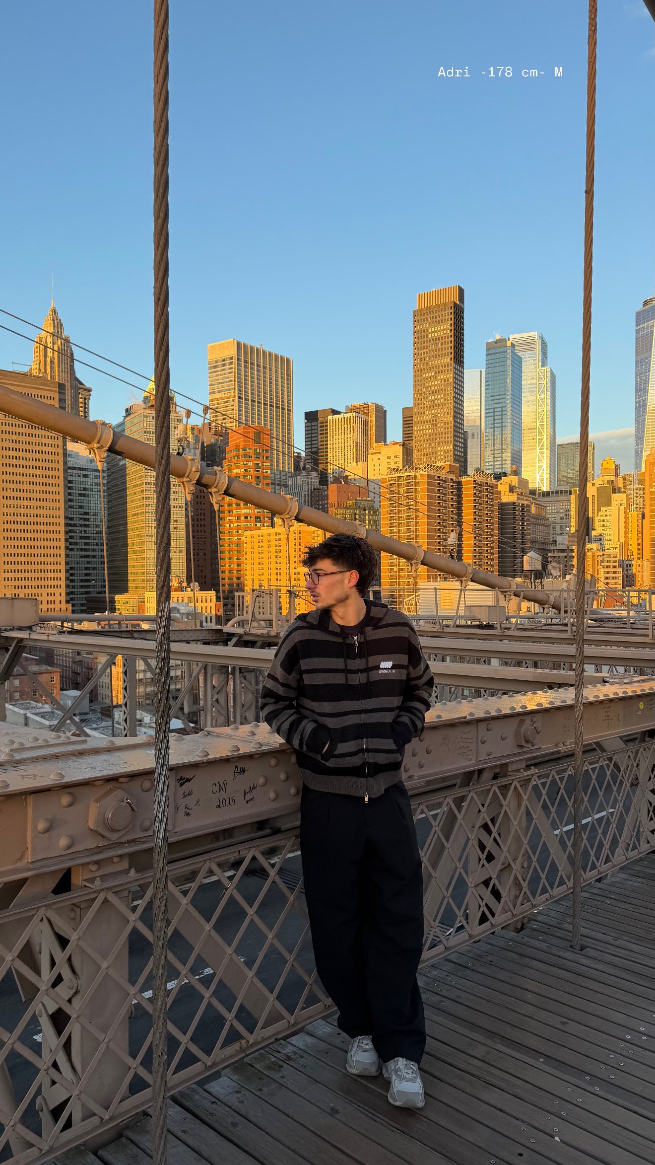 knit zippé "N.01" rayé noir et gris