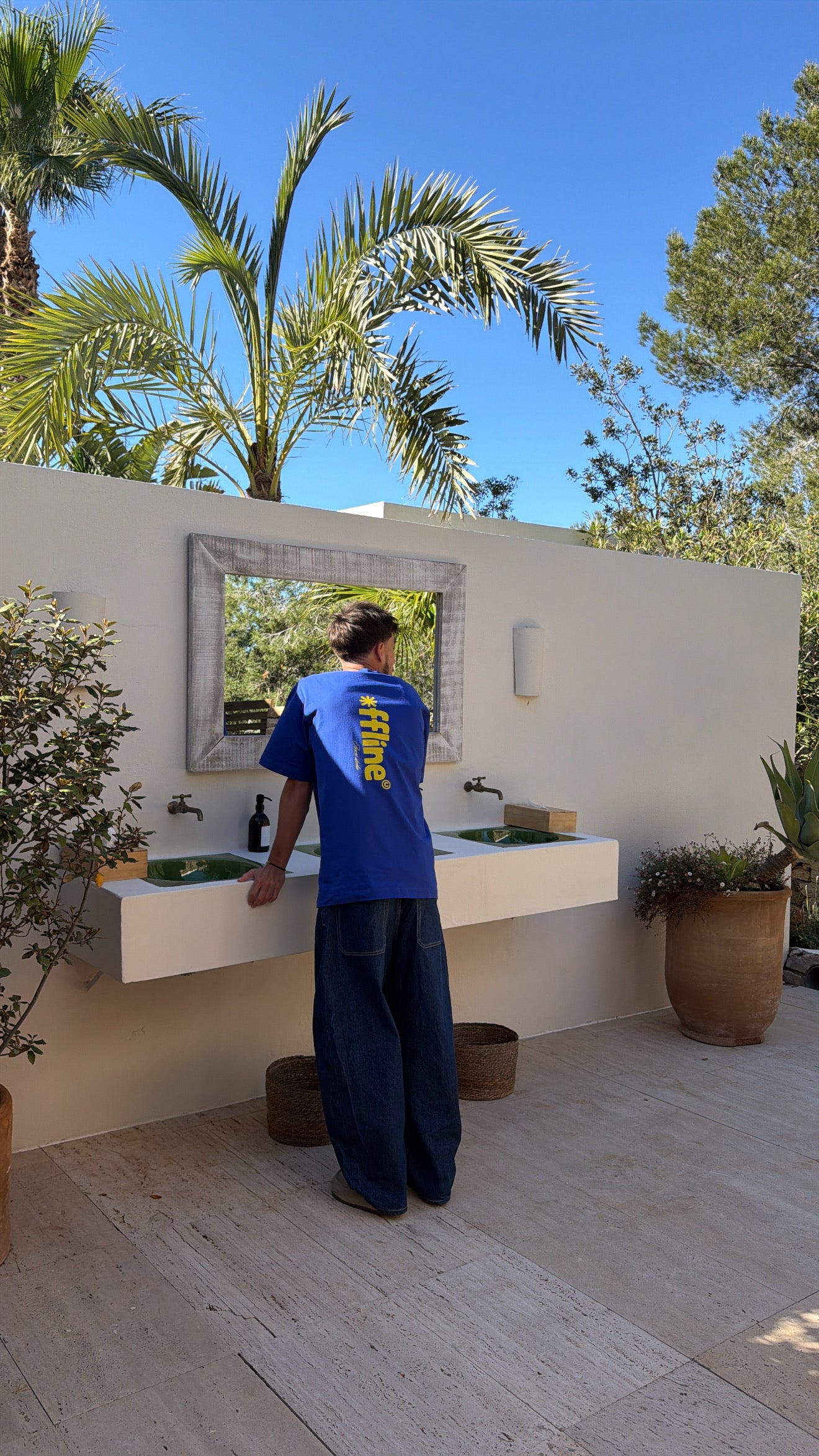 T-shirt "offline" bleu roi
