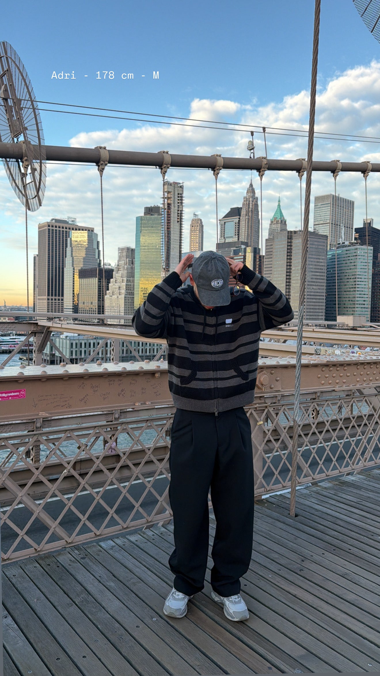 knit zippé "N.01" rayé noir et gris