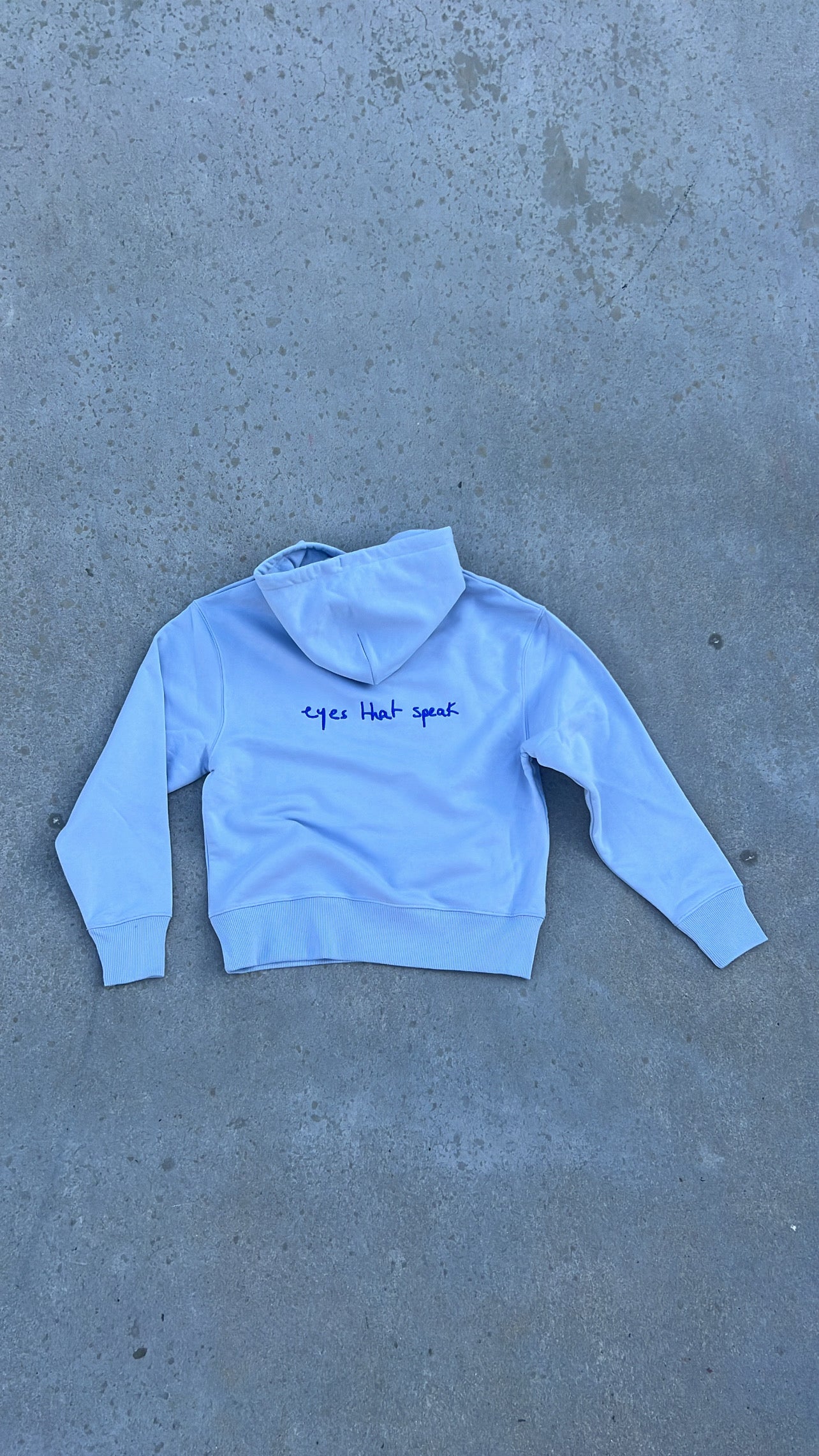 Sweat brodé « ancré » bleu pastel