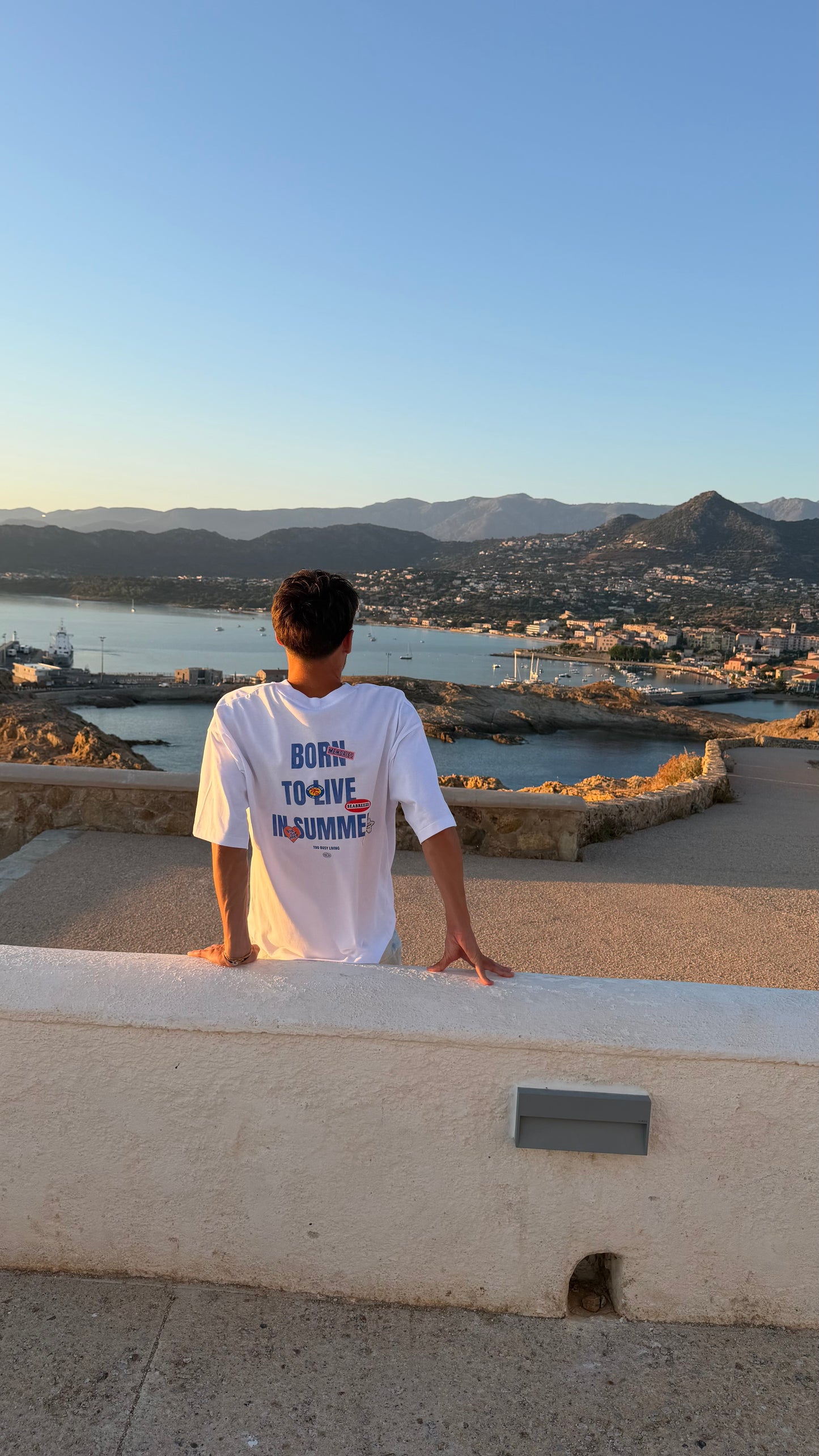 T-shirt "born to live in summer"