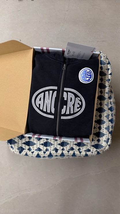 Coffret simple hoodie zippé "too busy living" noir délavé